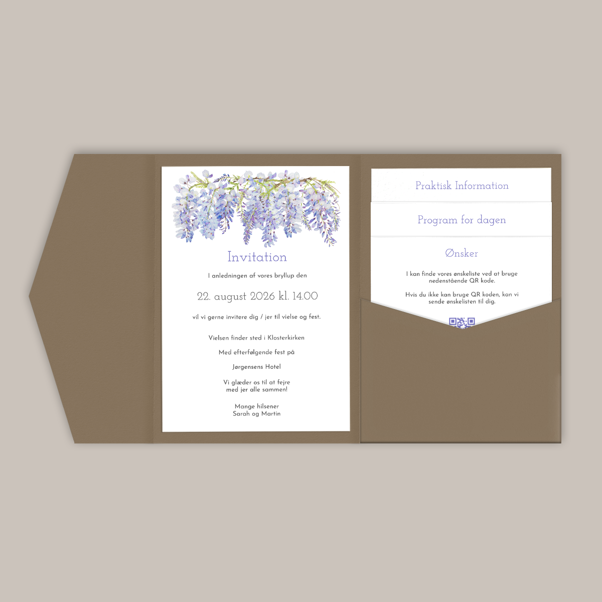 Bryllupsinvitation Wisteria i pocketfold / lommekuvert med blålilla blomster / blåregn
