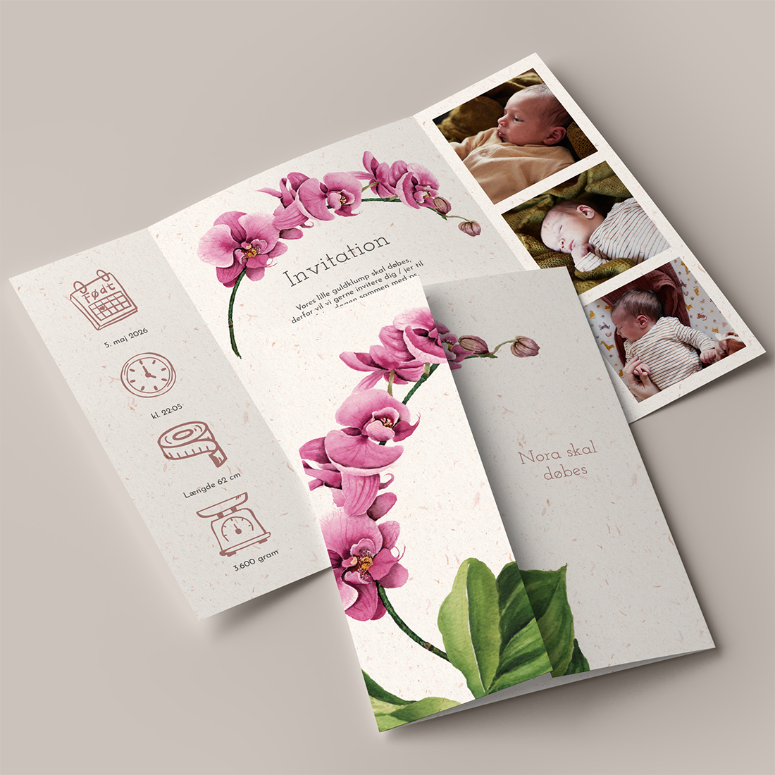 Dåbsinvitation Orchid Portfals Genbrugspapir Dåbsinvitation Orchid i portfals / gatefold med pink / lyserøde orkideer