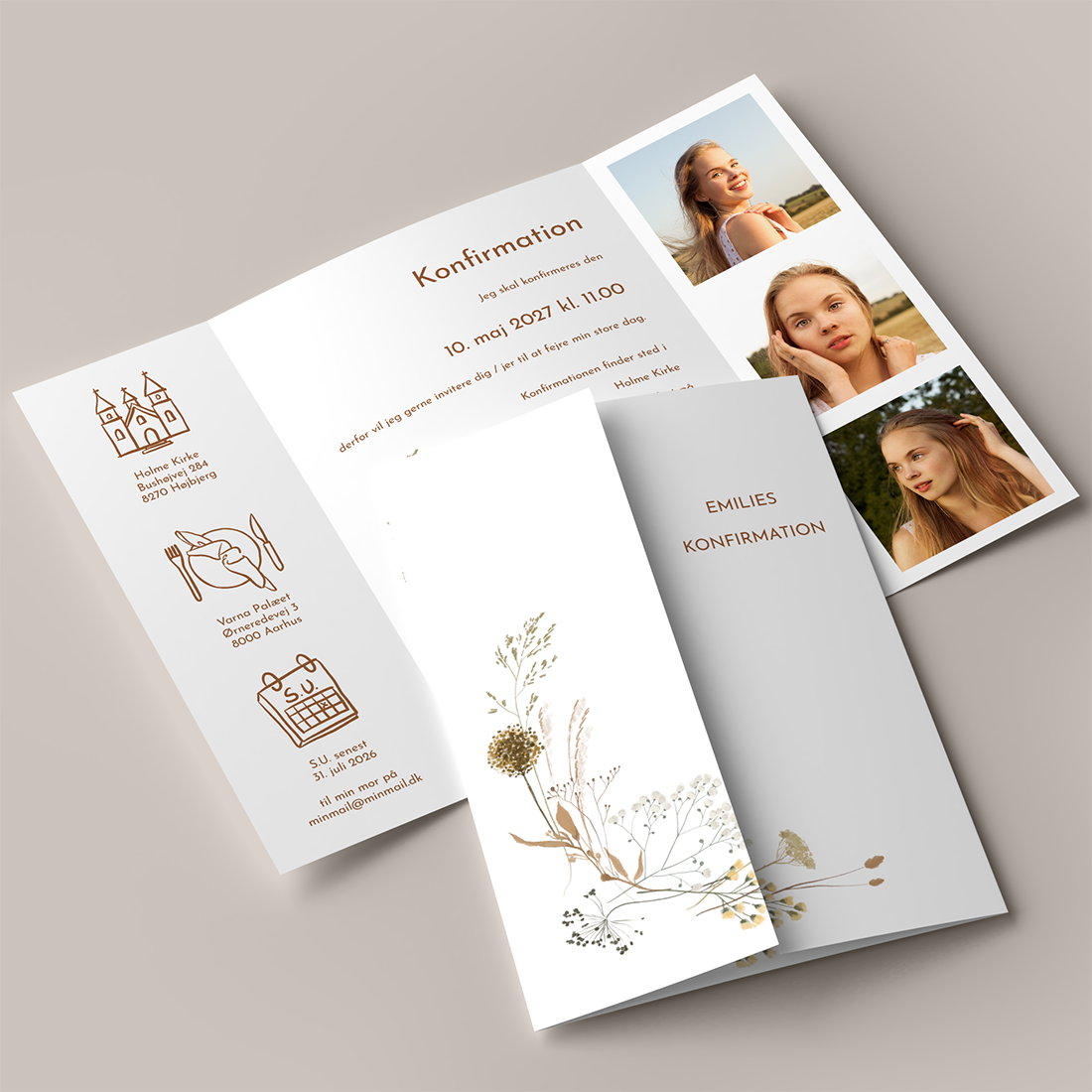 Konfirmationsinvitation med blomster i portfals. Konfirmationsinvitation med sensommerblomster i støvede nuancer. Inkl. hvid C5 kuvert