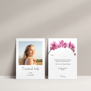 Takkekort til konfirmation med orkide. Takkekort med billede af konfirmanden og orkidegren med pink blomster. Inkl. hvid C6 kuvert.